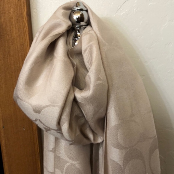 Coach Signature C Wrap - New with Tag - Picture 4 of 4